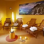 Pinia & Hotel 4*