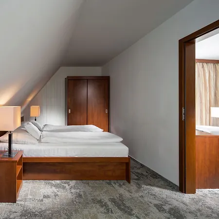 Pinia & Hotel Spindleruv Mlyn